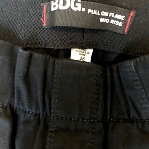 BDG mid rise pull on flare black size 26
